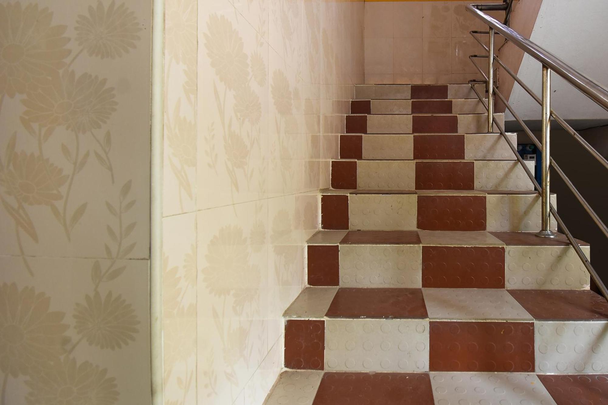 Hotel O K.S.Lodge Tribhuvanam Dış mekan fotoğraf
