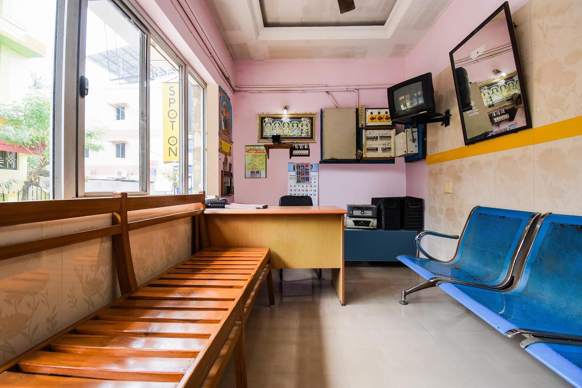 Hotel O K.S.Lodge Tribhuvanam Dış mekan fotoğraf